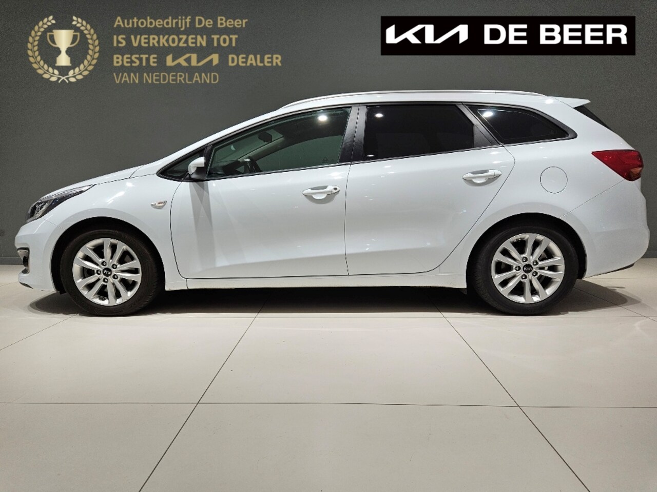 Kia Cee'd - Cee D 1.0 T-GDi Eco Dynamics 120PK First Edition Trekhaak Navigatie Airco - AutoWereld.nl