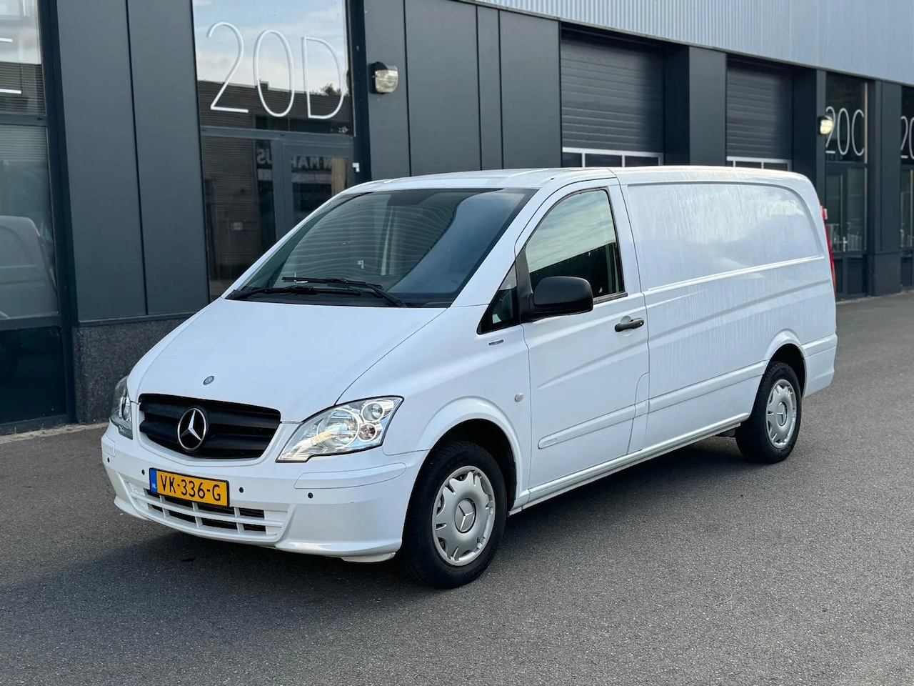 Mercedes-Benz Vito - 110 CDI 320 Functional Lang DC Comfort Plus 110 CDI 320 Functional Lang DC Comfort Plus - AutoWereld.nl