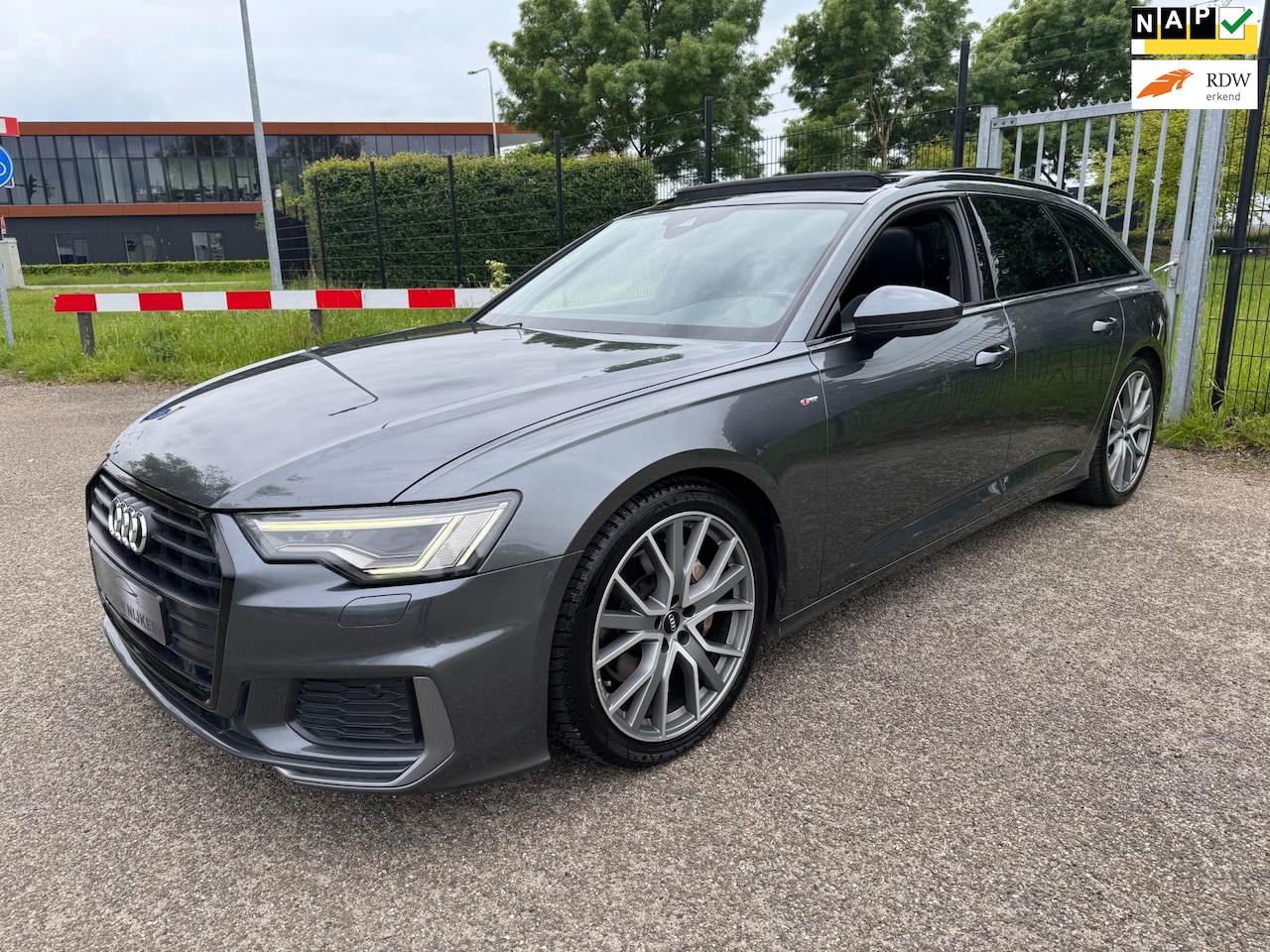 Audi A6 Avant - 50 TDI quattro S-Line Pano 20 inch Matrix S6 Black Optic - AutoWereld.nl