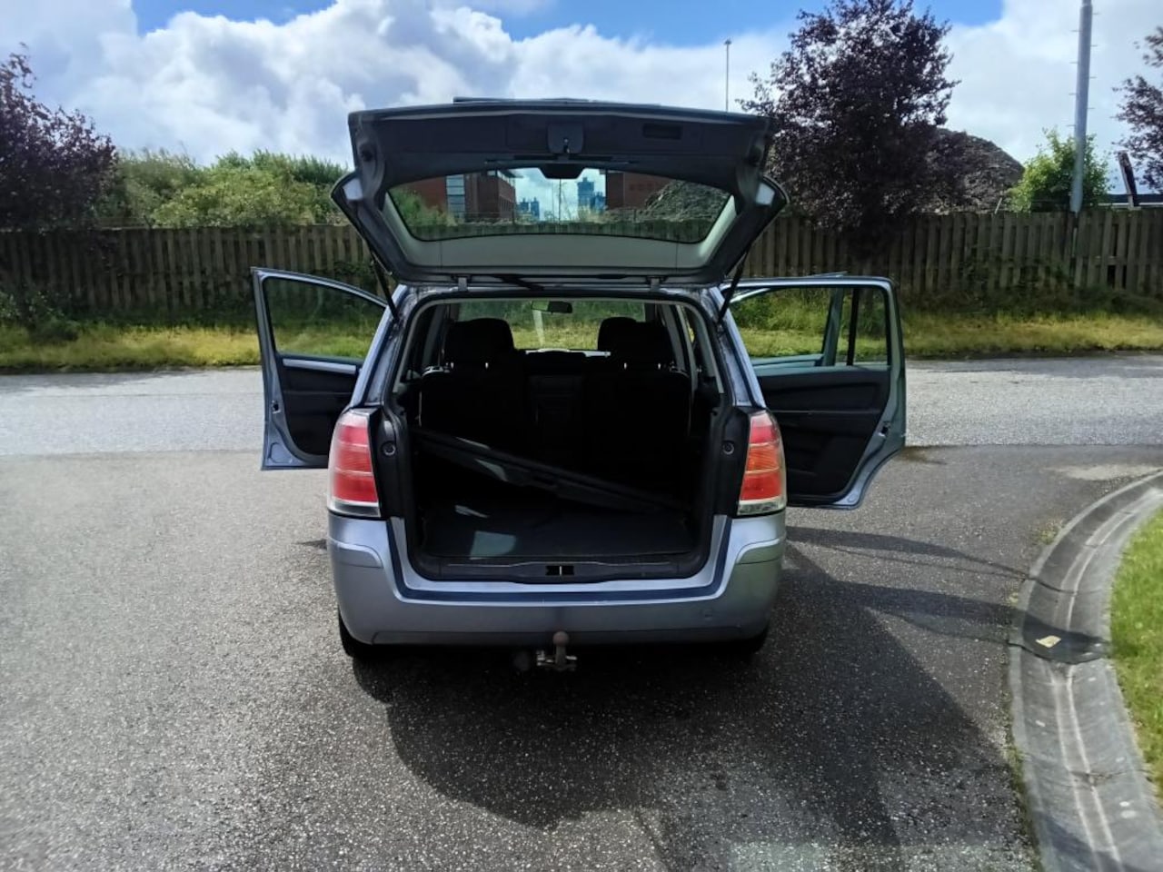 Opel Zafira - 1.6 Enjoy ONLY EXPORT, lees aub de advertentie