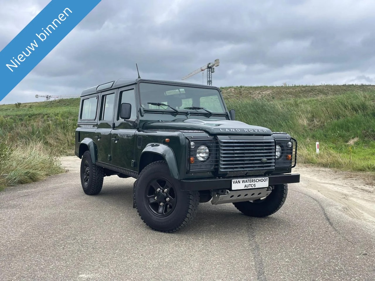 Land Rover Defender 110 - 2.2 D SW 110" XTech - AutoWereld.nl