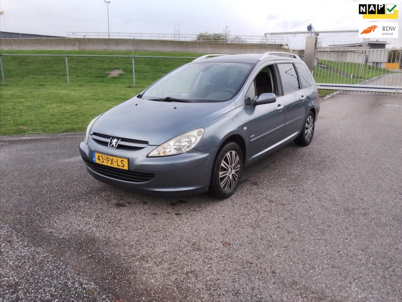 Peugeot 307 SW - 2.0 16V Navtech 7-PERSOONS - AutoWereld.nl