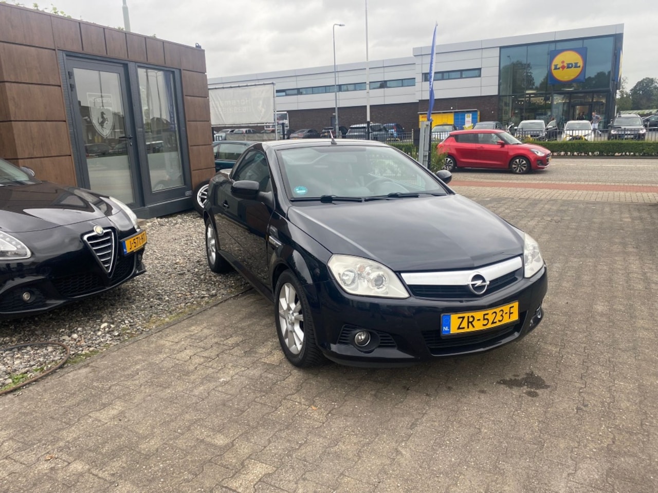 Opel Tigra TwinTop - 1.4-16V Rhythm 1.4-16V Rhythm - AutoWereld.nl