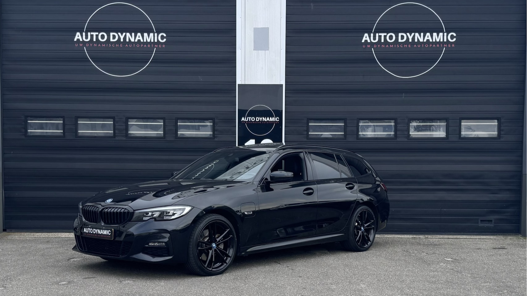 BMW 3-serie Touring - 320e M-Sport High Executive | Pano Leer/Alcantara | Navi | Full options - AutoWereld.nl