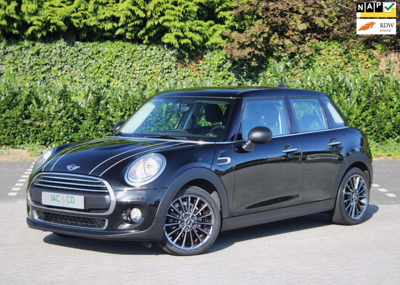 MINI Mini - 1.2 Business 5 drs NL-NAP-Navi-Cruise - AutoWereld.nl