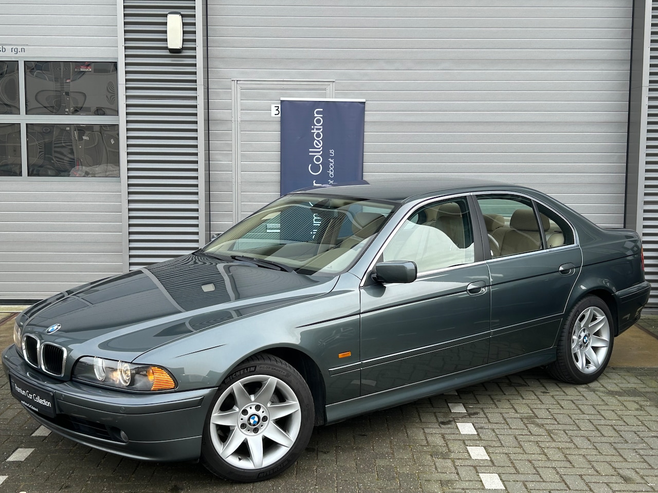 BMW 5-serie - 520i Lifestyle Edition Unieke kmstand TOPSTAAT - AutoWereld.nl