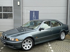 BMW 5-serie - 520i Lifestyle Edition Unieke kmstand TOPSTAAT