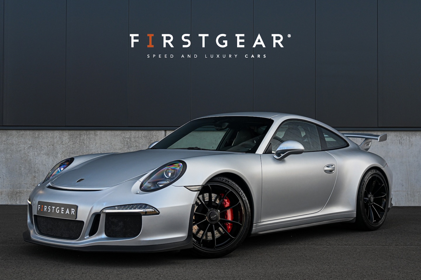 Porsche 911 - 991 MK1 GT3 *Clubsport / Sport-Chrono / Carbon-kuipstoel / Rhodium Silver (PTS) / Alcantar - AutoWereld.nl