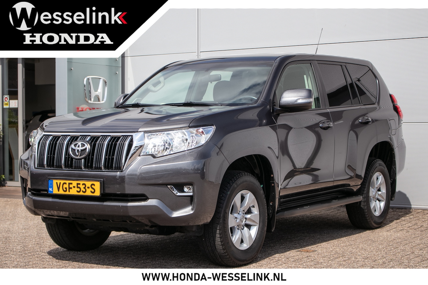 Toyota Land Cruiser - 2.8 D-4D-F Window VAN Automaat - All-in rijklaarprijs | Trekhaak - AutoWereld.nl