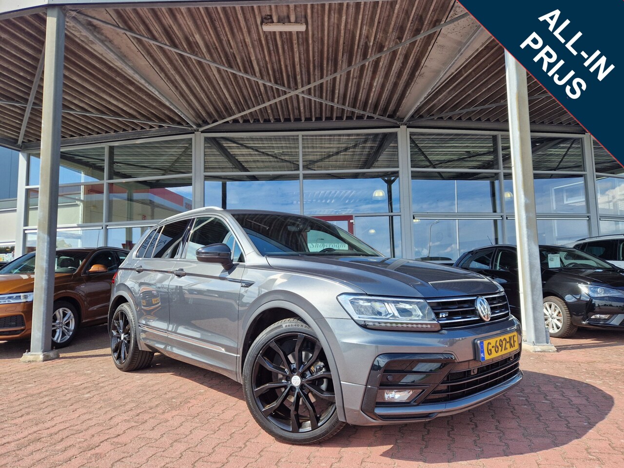 Volkswagen Tiguan - 1.5 TSI ACT Highline Business R 12 MND BOVAG GAR. 20" LMV | NAVI | ECC STOELVERW | 3-ZONE - AutoWereld.nl