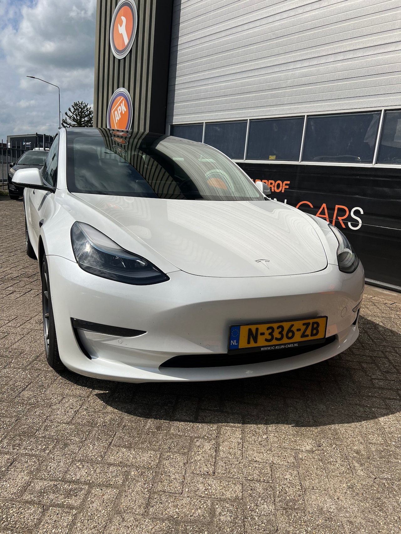 Tesla Model 3 - Long Range RWD Long Range AWD 75 kWh model jaar 21 - AutoWereld.nl