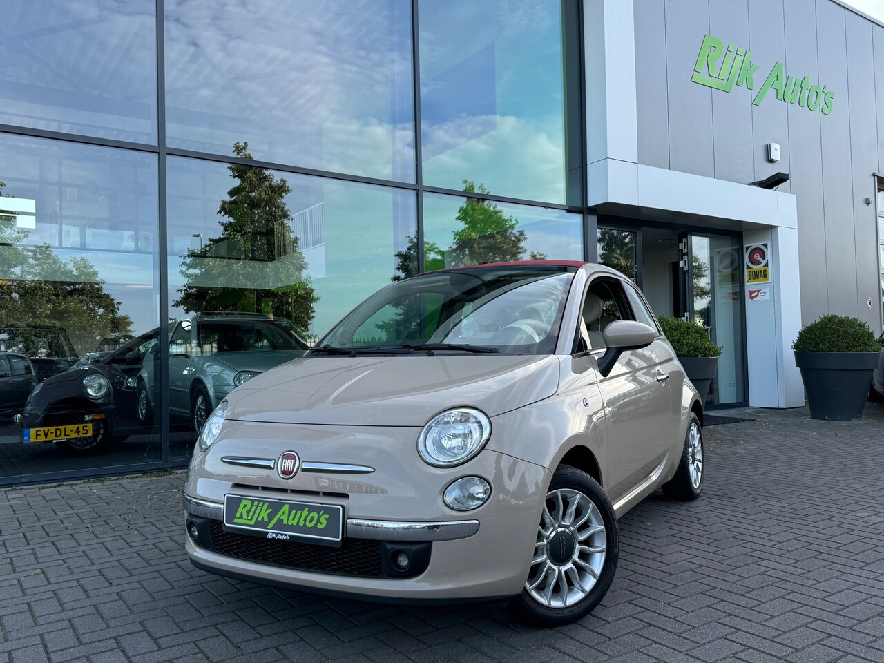 Fiat 500 C - 1.2 Lounge * Cappuccino * Clima * PDC - AutoWereld.nl