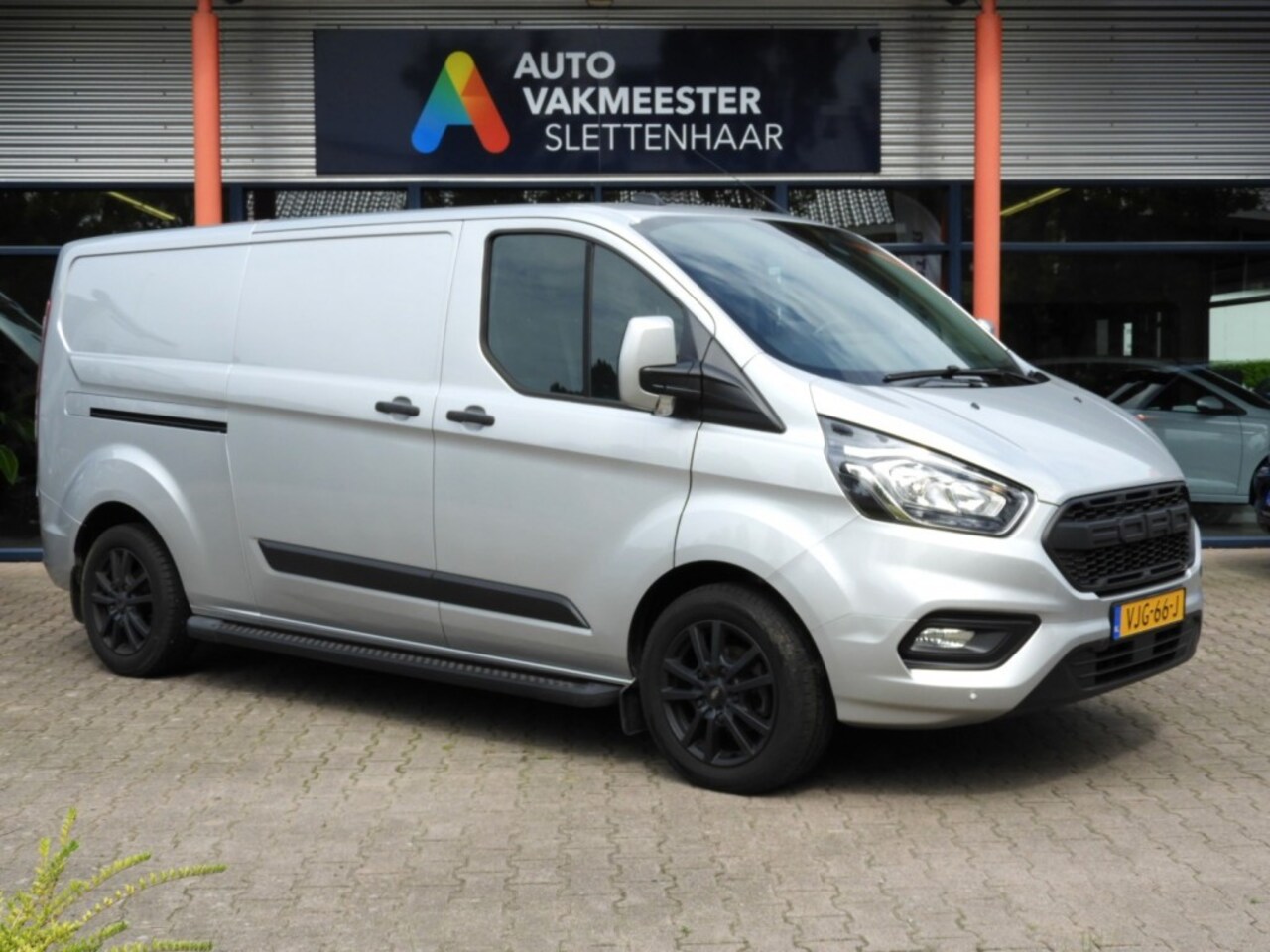 Ford Transit Custom - CUSTOM 300 L2H1 130PK 3PERS - AutoWereld.nl