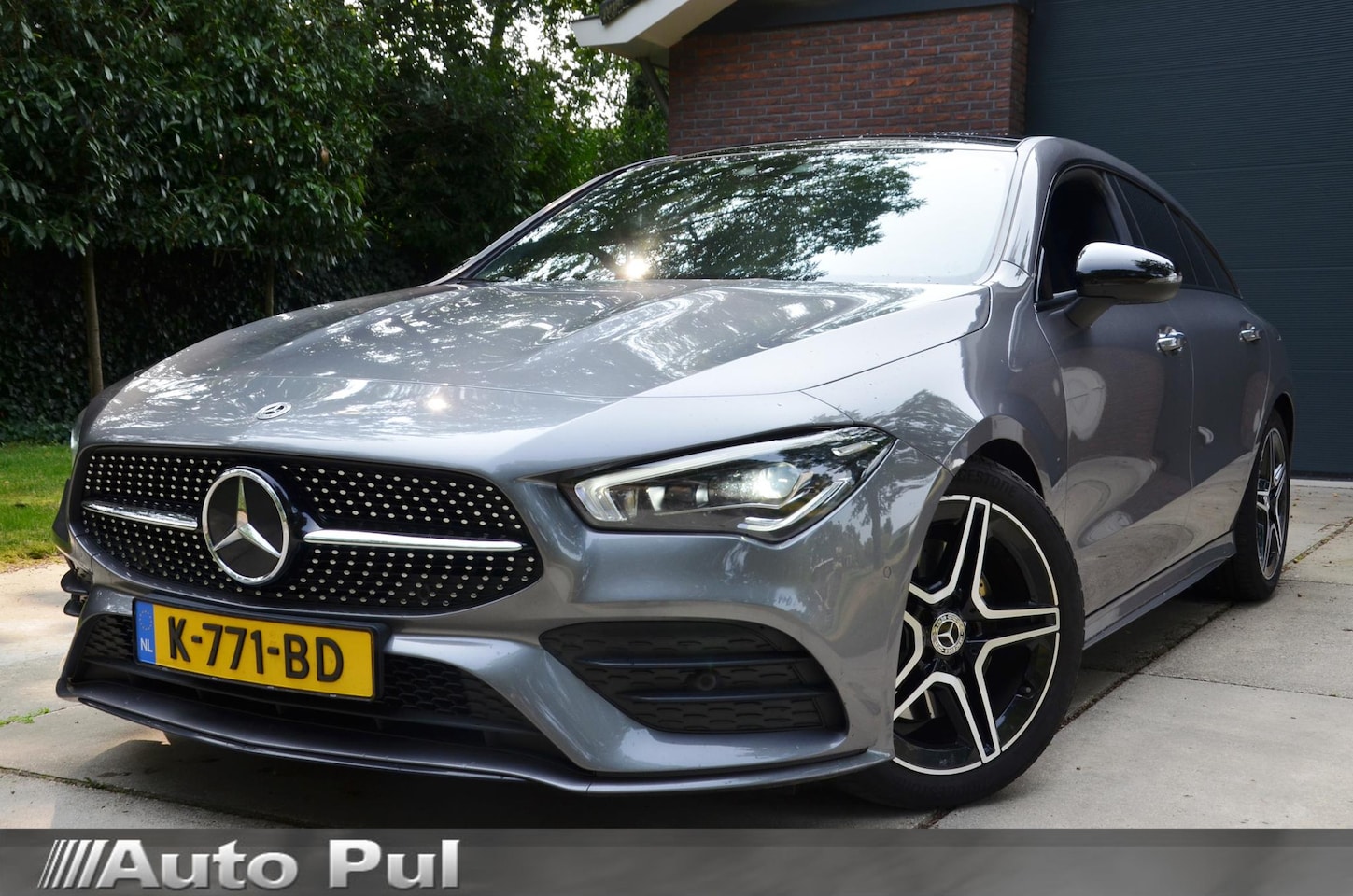 Mercedes-Benz CLA-klasse Shooting Brake - 200 Business Solution AMG Automaat/Navi/Ecc/Pdc/Panoramadak/Matrix LED koplampen/Stoelverw - AutoWereld.nl