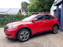 Honda HR-V - 1.5 i-VTEC Executive Panoramadak, trekhaak