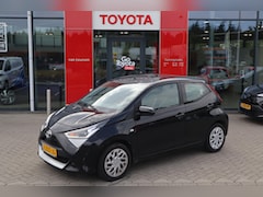 Toyota Aygo - X-PLAY-5-DEURS AIRCO CAMERA LED AUDIO-STUURWIELBED 1e EIGENAAR NL-AUTO