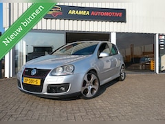 Volkswagen Golf - 2.0 TFSI GTI 200pk GEREVISEERDE MOTOR 18inch