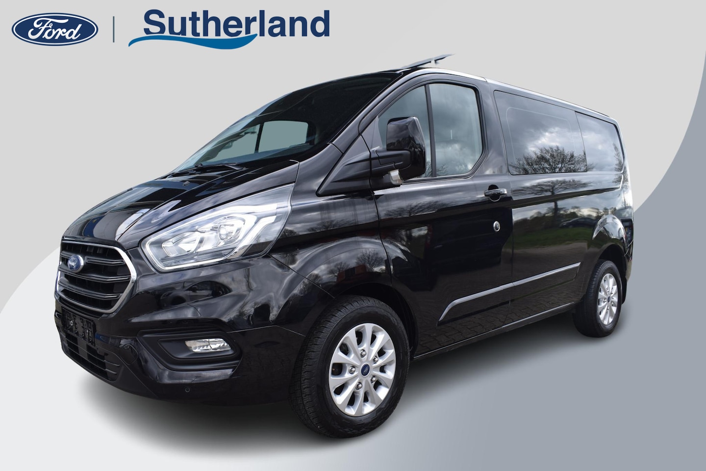 Ford Transit Custom - 280 2.0 TDCI L1H1 Limited 130pk Automaat | Trekhaak | Airco | Cruise Control | Lichtmetale - AutoWereld.nl