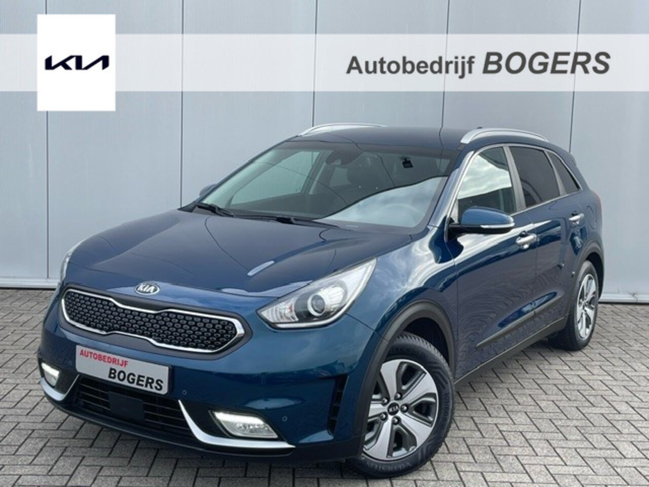 Kia Niro - 1.6 GDi Hybrid DynamicLine Navigatie, Climate Control, Cruise Control, Trekhaak, Half lede - AutoWereld.nl