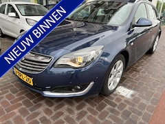 Opel Insignia Sports Tourer - 1.4 T EcoFLEX Edition navi xenon airco/ecc keurige auto