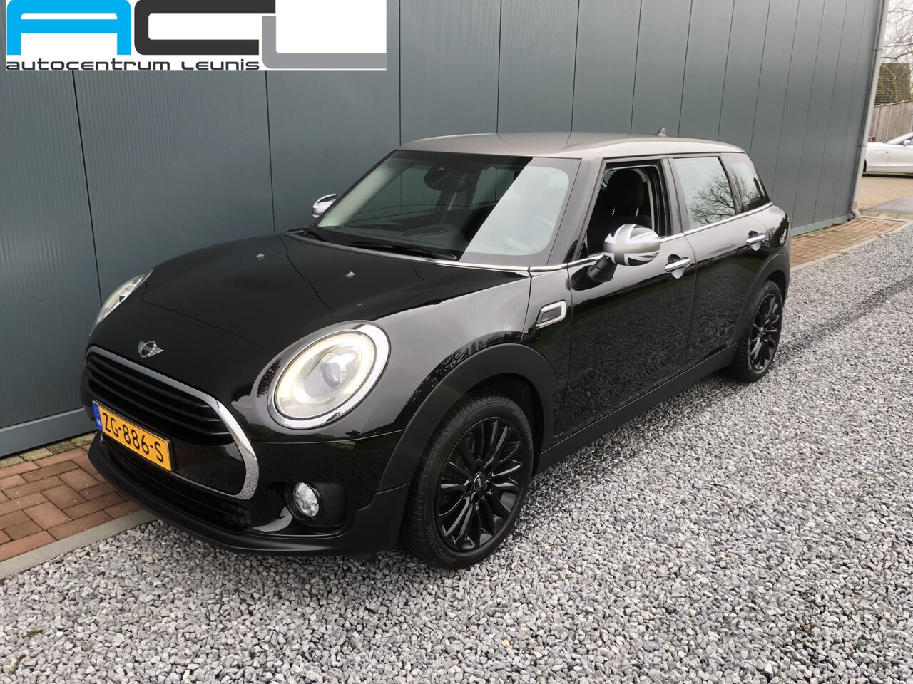 MINI Clubman - 1.5 Cooper Chili Serious Business Mini 1.5 Cooper Chili Serious Business 5-drs - AutoWereld.nl