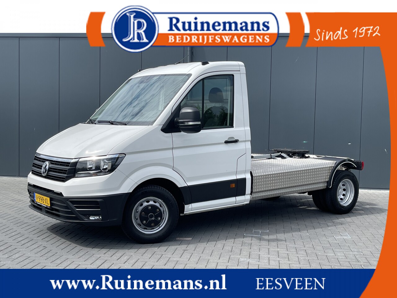 Volkswagen Crafter - 2.0 TDI 177 PK EURO 6 BE-TREKKER / UNIEK 10.301 KM!! / 1e EIG. / AIRCO / CRUISE / LANE ASS - AutoWereld.nl