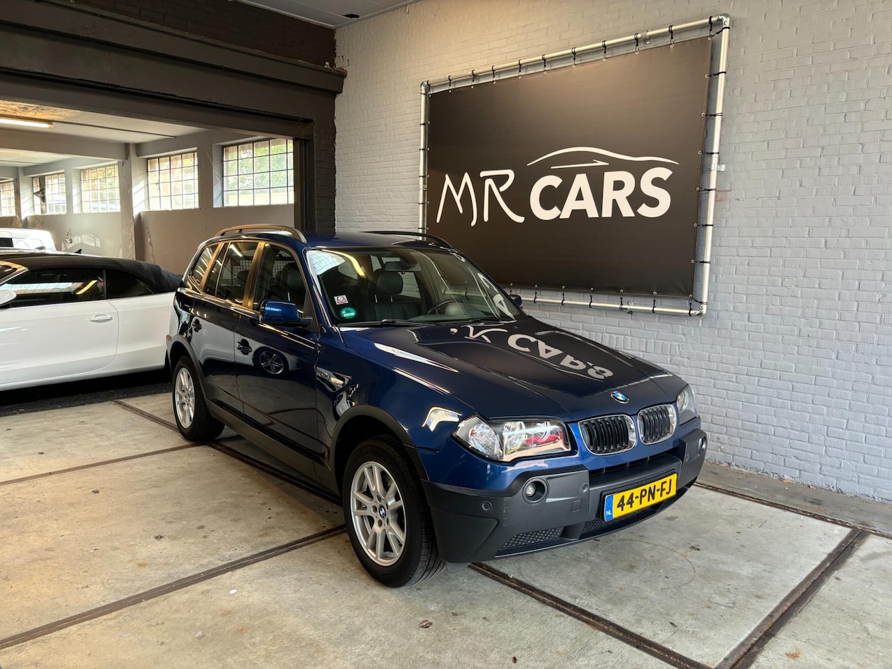 BMW X3 - 2.5i Executive Leder/Airco - AutoWereld.nl