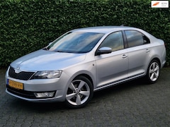 Skoda Rapid - 1.2 TSI Greentech Ambition / Navigatie / Bluetooth / Stoelverwarming / Parkeersensor / 17