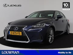 Lexus IS - 300h Hybrid Luxury Line | Quad LED | Stoelverwarming en ventilatie | Mark Levinson Premium