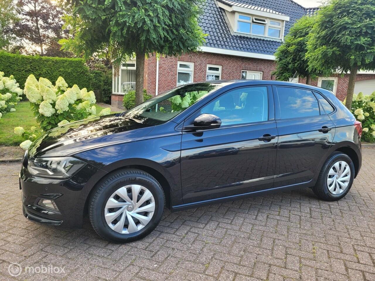 Volkswagen Polo - 1.0 TSI , `carplay/android, airco - AutoWereld.nl