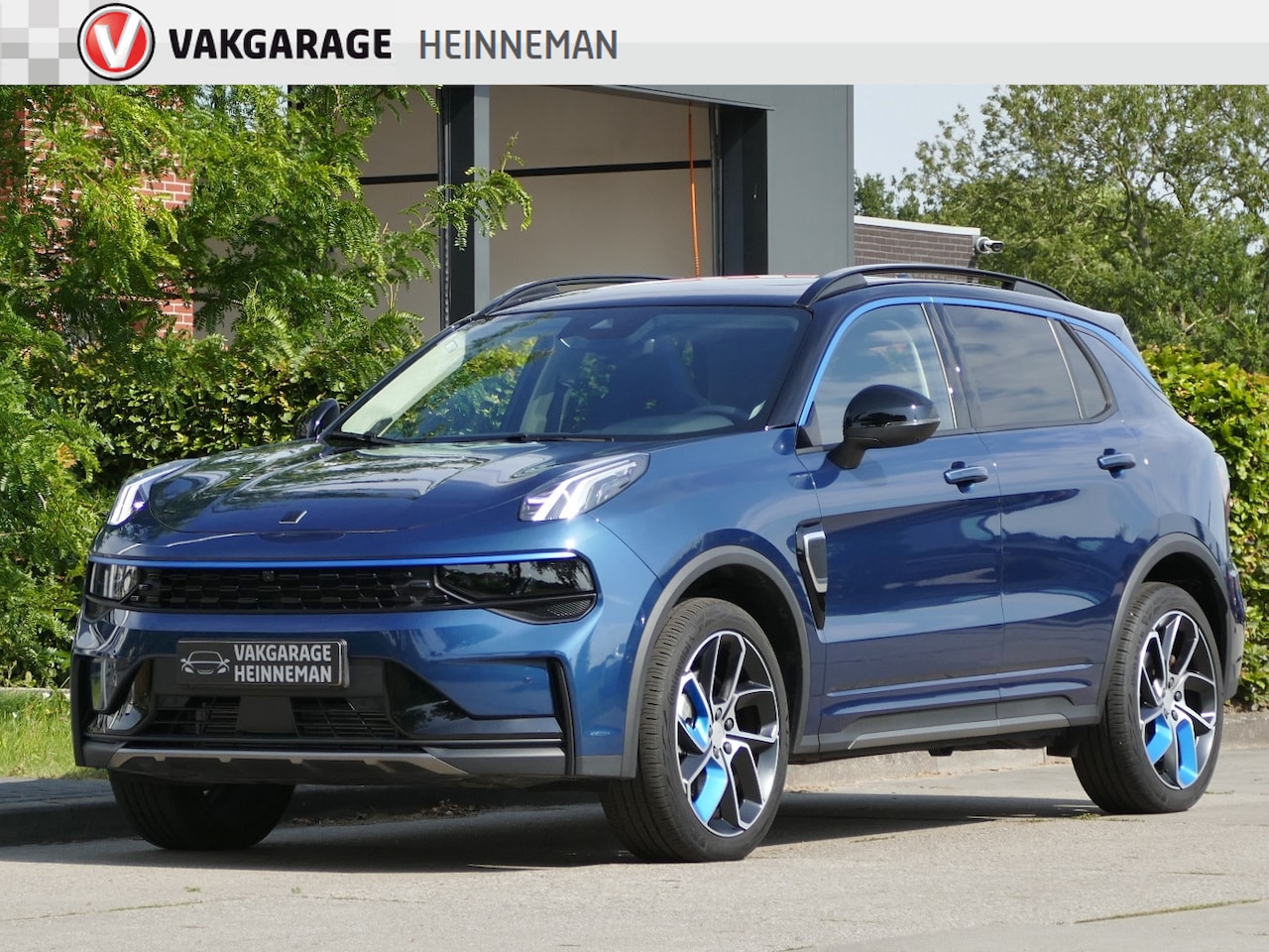 Lynk & Co 01 - 1.5 PHEV | panoramadak | 360 graden camera | verwarmde voorruit | parkeerassistent - AutoWereld.nl