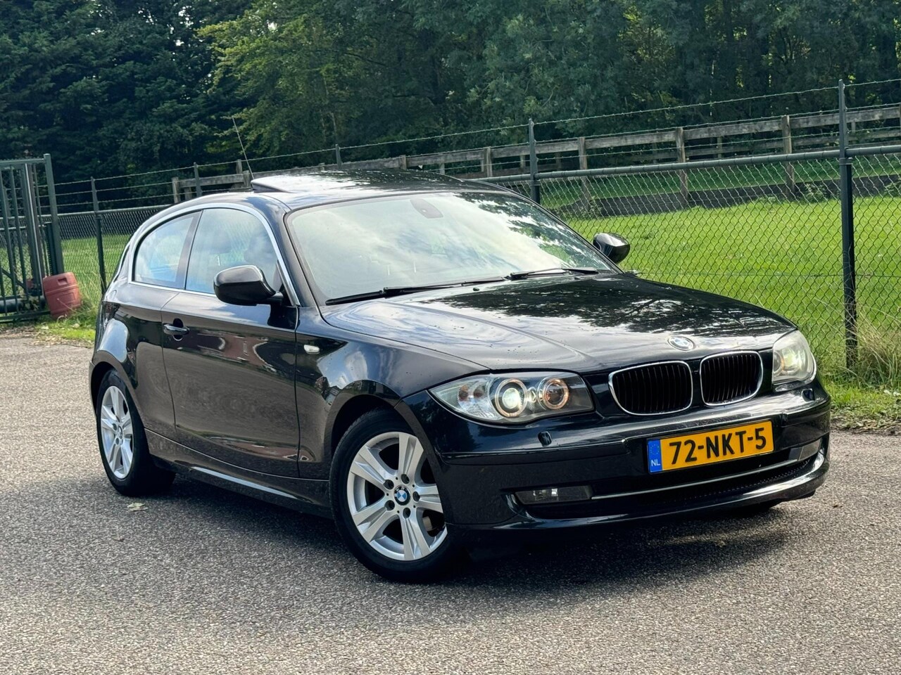 BMW 1-serie - 116i EffDyn. Ed. Business Line Edition/NL/Navi/Clima/Dak - AutoWereld.nl