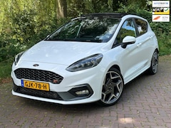 Ford Fiesta - 1.5 EcoBoost ST-3 200 pk b.j. 9-2020 , maxton uitlaat systeem , panodak B&O geluids instal