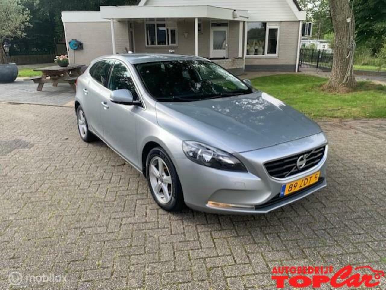 Volvo V40 - 1.6 T3 Momentum Navigatie, camera - AutoWereld.nl