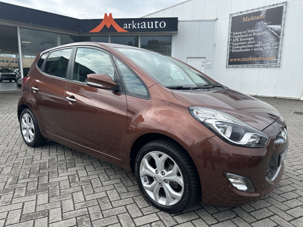 Hyundai ix20 - 1.4i 5 Star Edition Leder PDC Climate Cruise - AutoWereld.nl