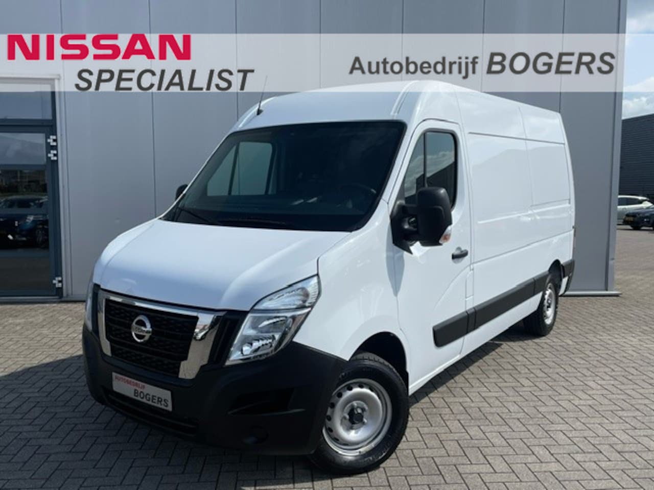 Nissan Interstar - 2.3 dCi L2H2 Acenta Airco, Cruise Control, Parkeersensoren, Radio, Blue Tooth, Laadruimte - AutoWereld.nl