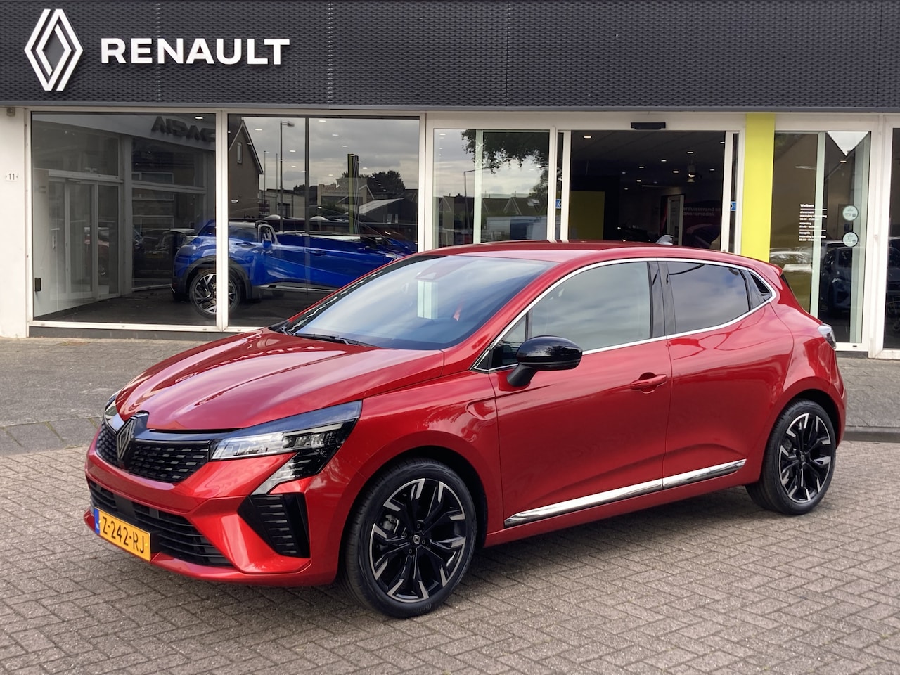 Renault Clio - 1.0 TCe 90 GPF techno - Pack Navigation Techno / Pack Look 17" / Reservewiel 15" - AutoWereld.nl