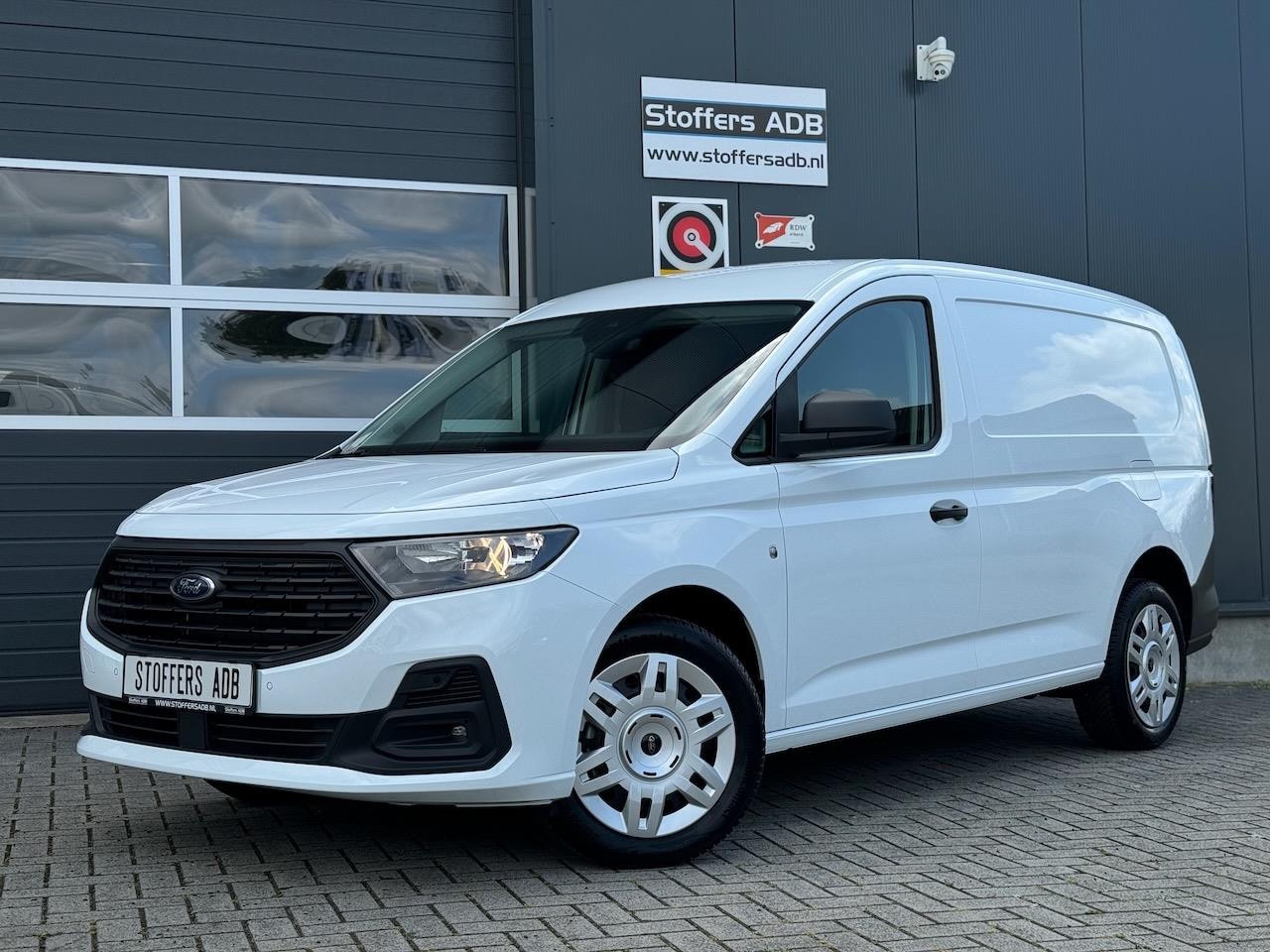 Ford Transit Connect - 2.0 EcoBlue 102pk L2 Trend | Afn. Trekhaak | Navi | Cruise | CarPlay | Airco | DAB | PDC V - AutoWereld.nl