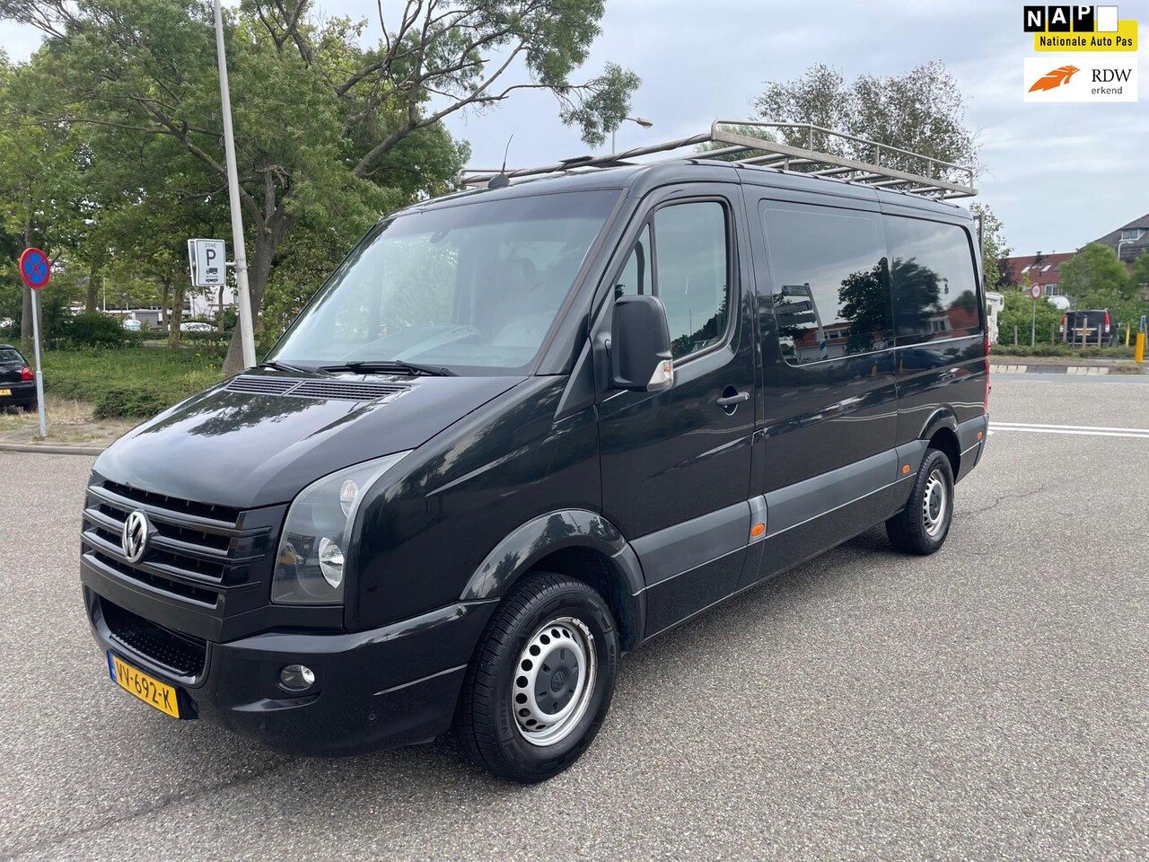 Volkswagen Crafter - 32 2.0 TDI L2H2 DC airco / 1e.eigenaar / dubbele.cab / cruise.con / navi / trekhaak / elek - AutoWereld.nl