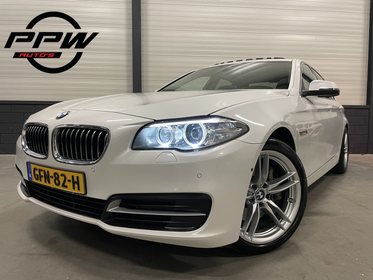 BMW 5-serie - 528xi High Exe CARPLAY/SCHUIFDAK/360CAMERA/19"M-SPORT/COMFORT-LEER/LED/ACC/DRIVING ASSISTA - AutoWereld.nl