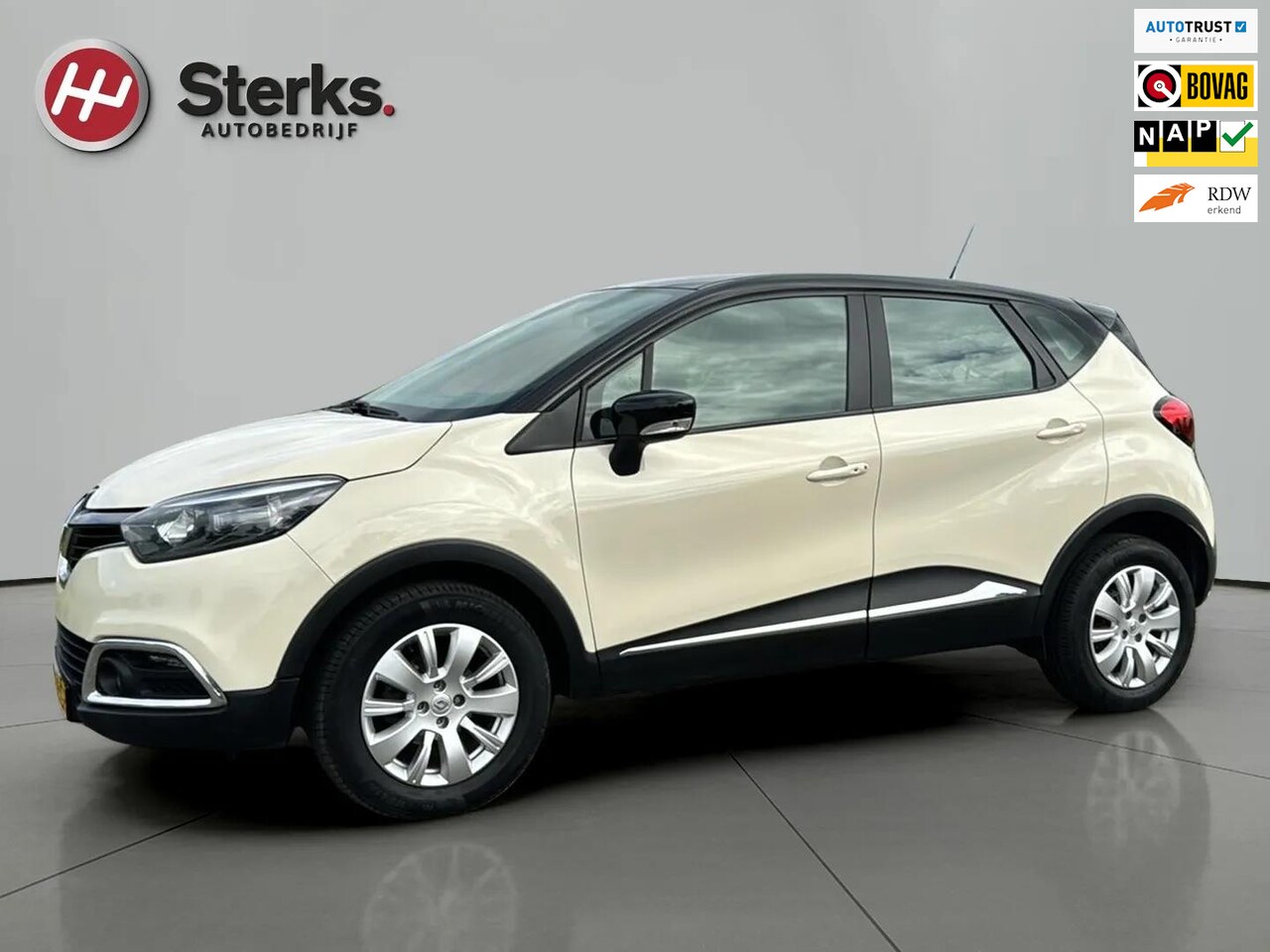 Renault Captur - 0.9 TCe Limited 78848 km !!! CLIMAAT CONTROL PDC LM VELGEN - AutoWereld.nl