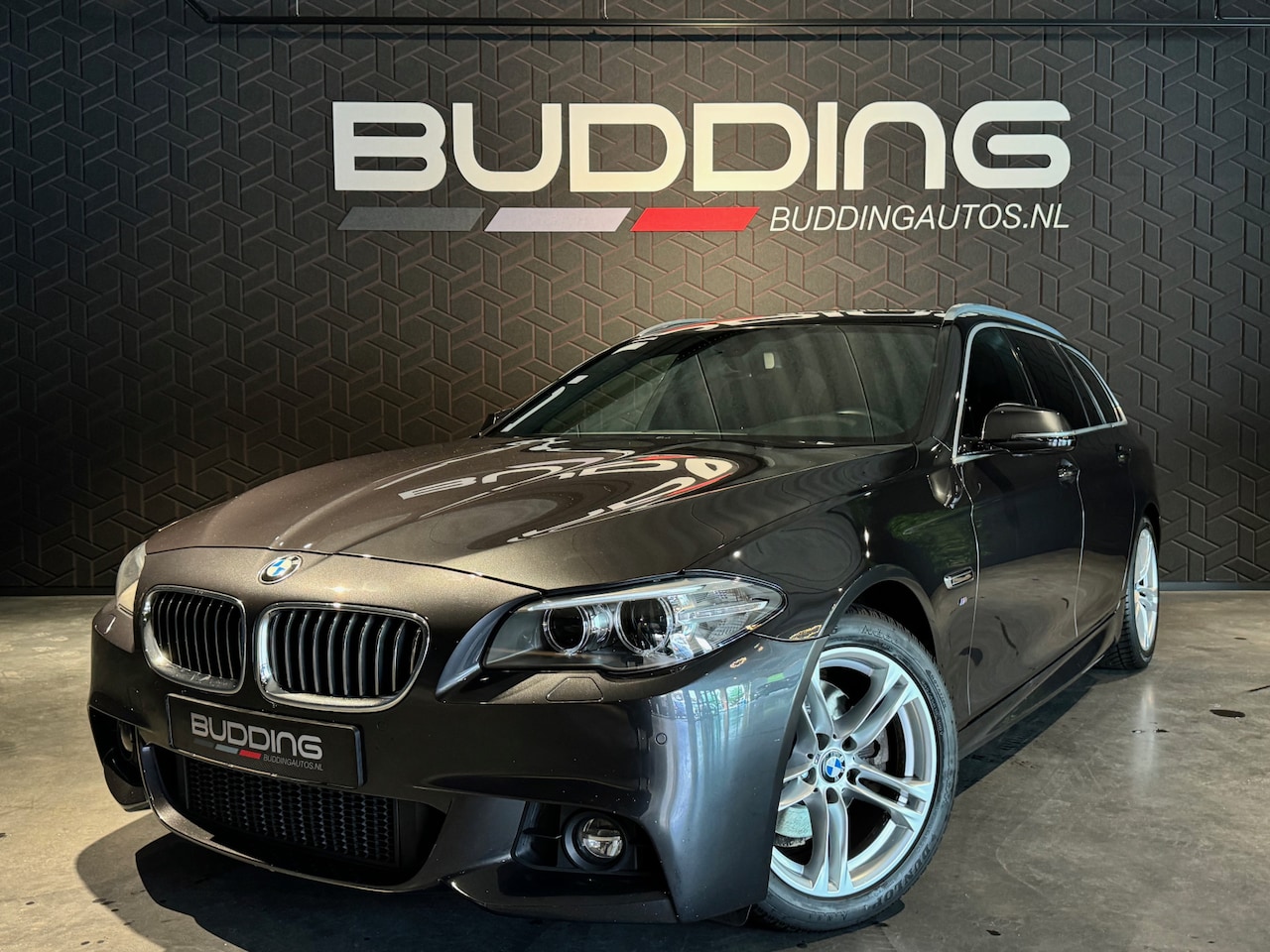 BMW 5-serie Touring - 520i Exe | LCI | M-pakket | - AutoWereld.nl