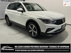 Volkswagen Tiguan - 1.5 TSI Active Dealer onderh. Velours bekleding, Camera