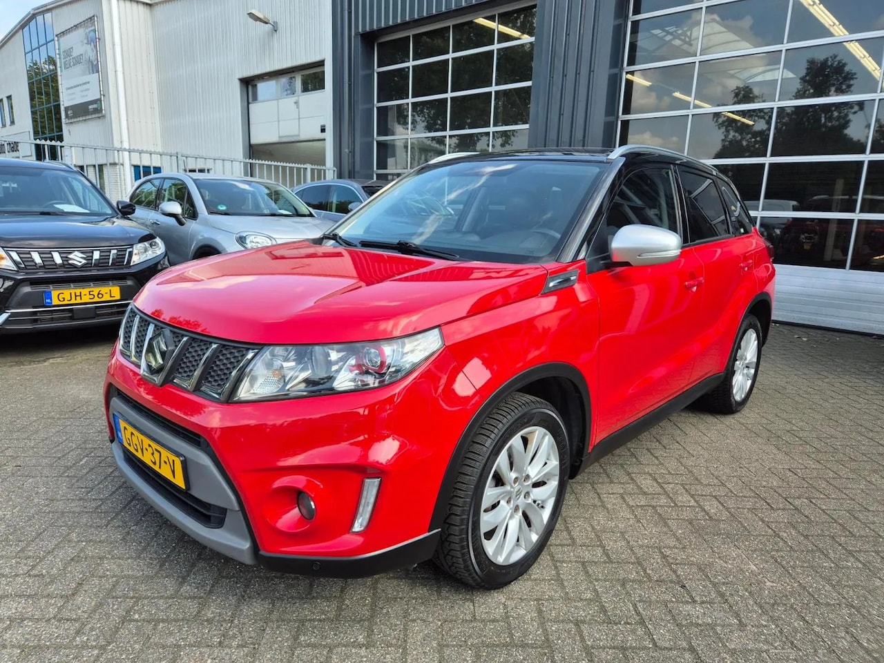 Suzuki Vitara - 1.4 S / 12 mnd garantie / Trekhaak - AutoWereld.nl