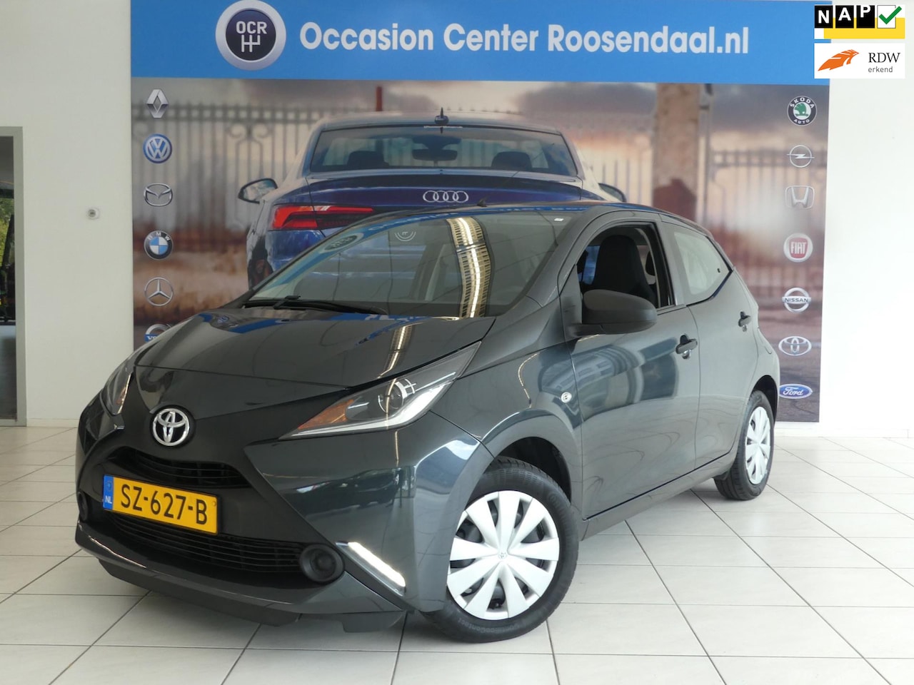 Toyota Aygo - 1.0 VVT-i x-fun Airco 5-Deurs Centr. LED 1e Eigenaar Dealer Onderhouden Zeer Lage Km Stand - AutoWereld.nl