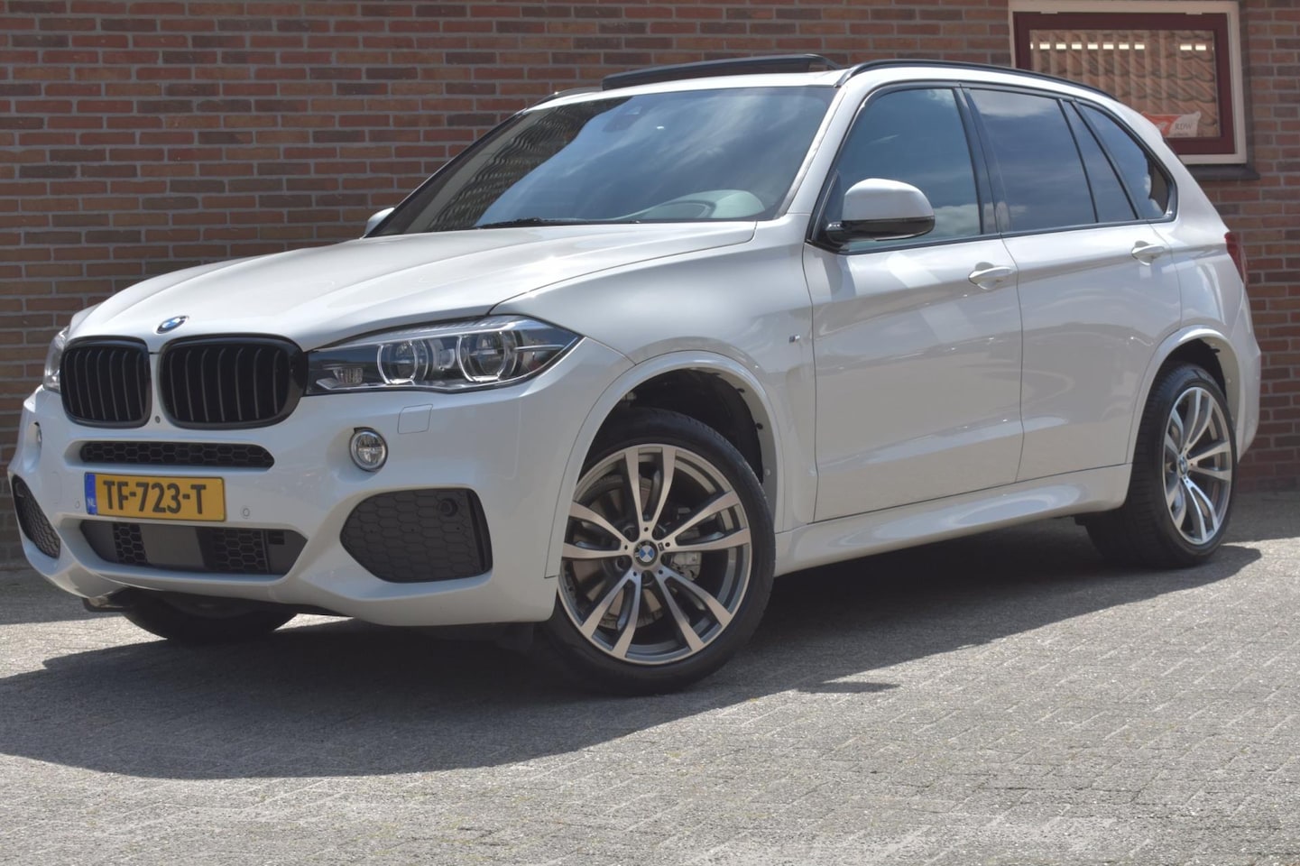 BMW X5 - XDrive30d High Executive '18 NAP Pano B&O Leder Clima LED Inruil mogelijk - AutoWereld.nl