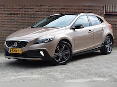 Volvo V40 Cross Country - 1.6 T4 Kinetic '13 Pano Clima Cruise NL Auto NAP Inruil mogelijk