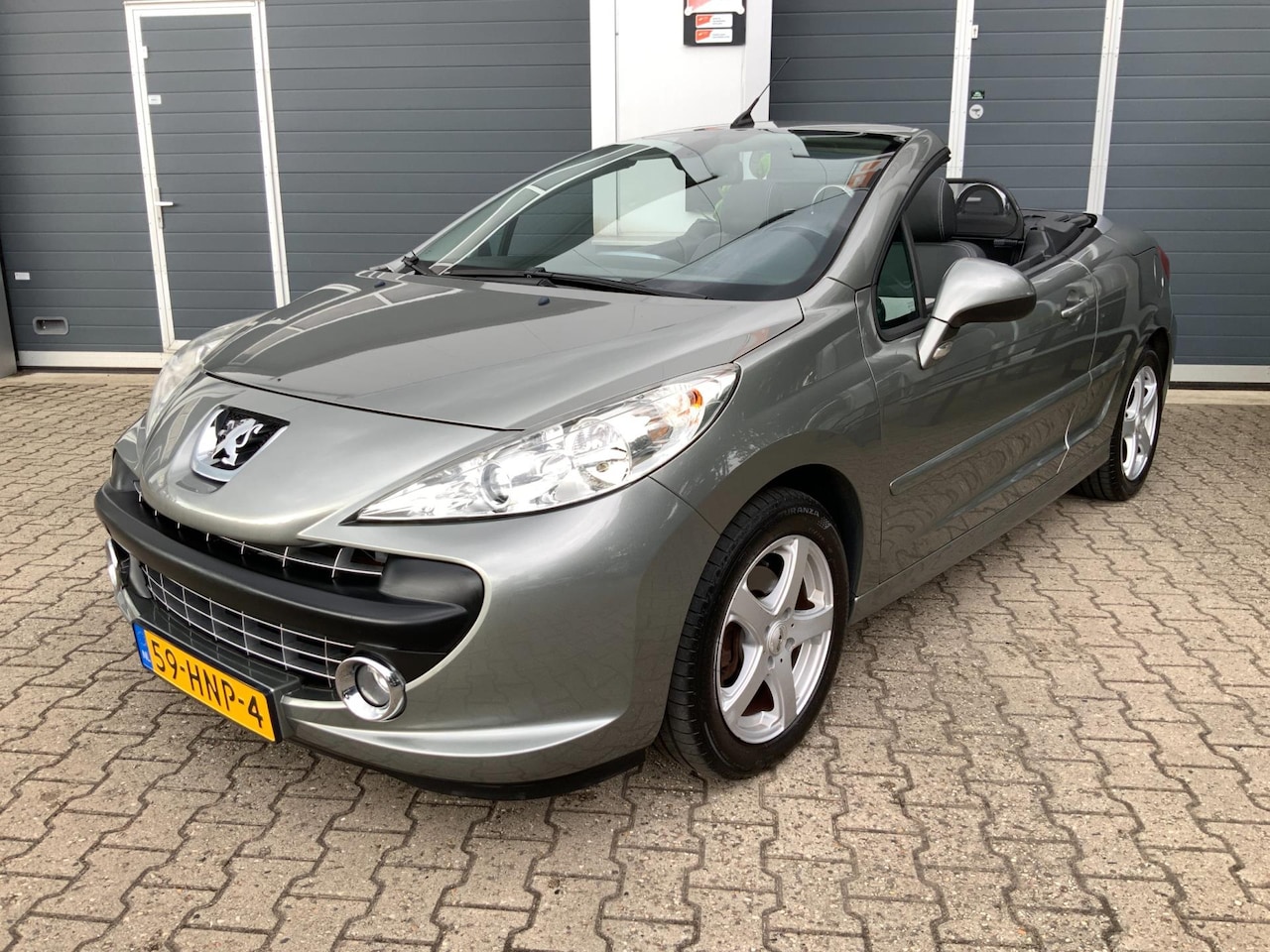 Peugeot 207 CC - 1.6 VTi Roland Garros 1.6 VTi Roland Garros - AutoWereld.nl