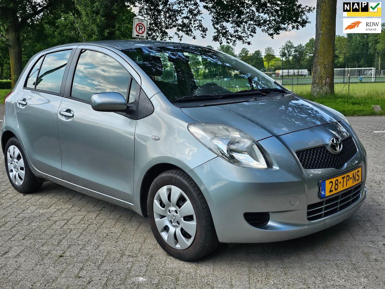 Toyota Yaris - 1.3 VVTi Sol MMT Automaat 2e eigenaar dealer onderhouden airco cruis control cv op afs - AutoWereld.nl