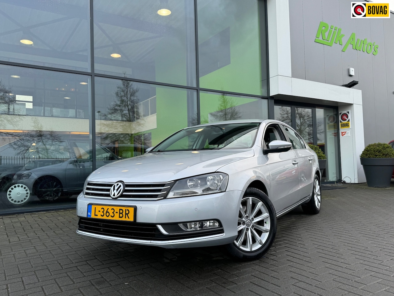 Volkswagen Passat - 1.8 TSI Highline * DSG * Stoelverwarming * Cruise Control - AutoWereld.nl